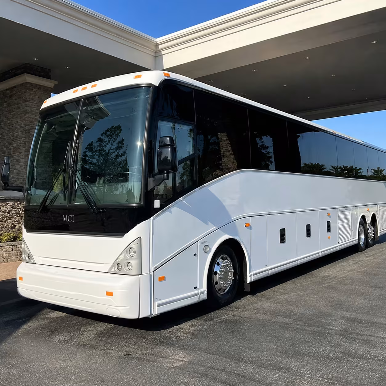 lansing airport transportation for corporate and government groups