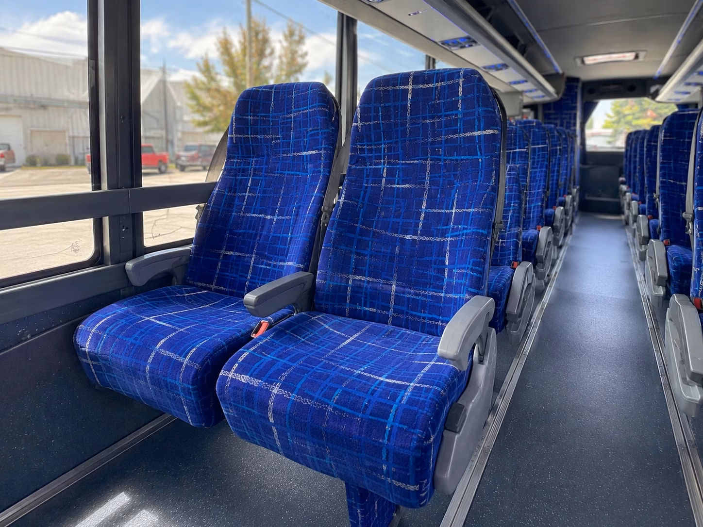 lansing to detroit metro airport charter bus rentals