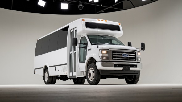 lansing 18 passenger minibus